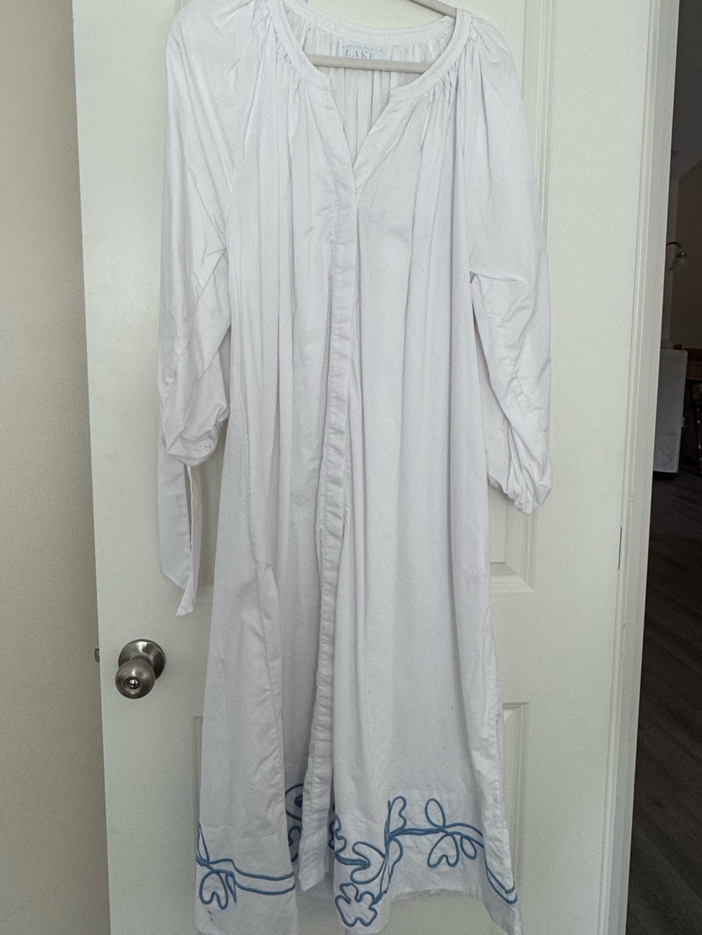 LAKE Brunch Dress in White - Picture 3 of 5